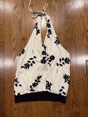 Arden B. Halter Floral Wrap Top in Cream and Black size small